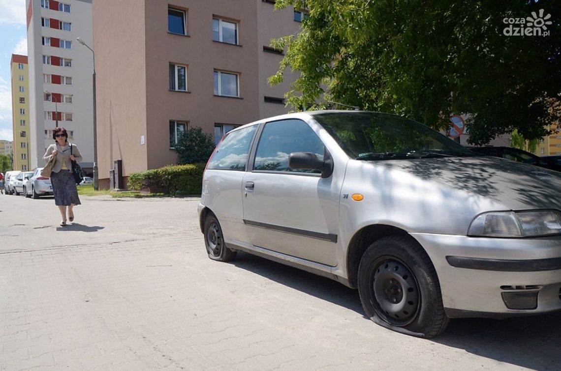 Kilkanaście aut zniszczonych na Borkach!