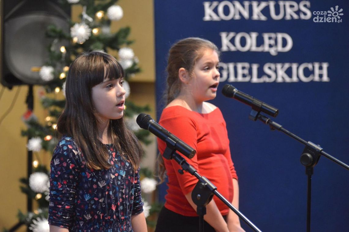 Kolędy i świąteczne piosenki po angielsku w PSP 7