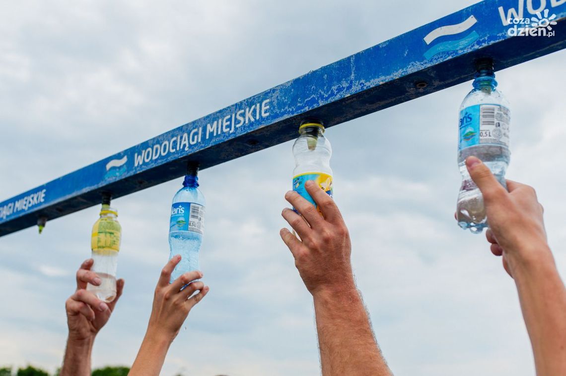 "Kolejki i brak wody" - widzowie Air Show wściekli "Kolejki i brak wody" - widzowie Air Show wściekli