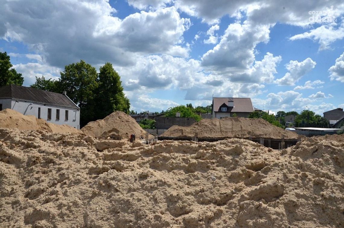 Kolejne problemy przy budowie nowego Sanepidu!