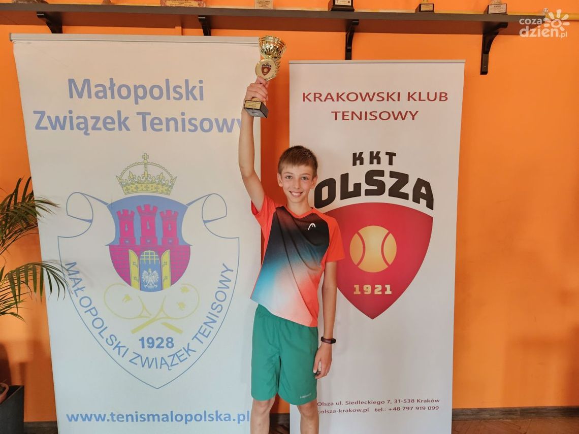 Kolejny sukces młodych tenisistów