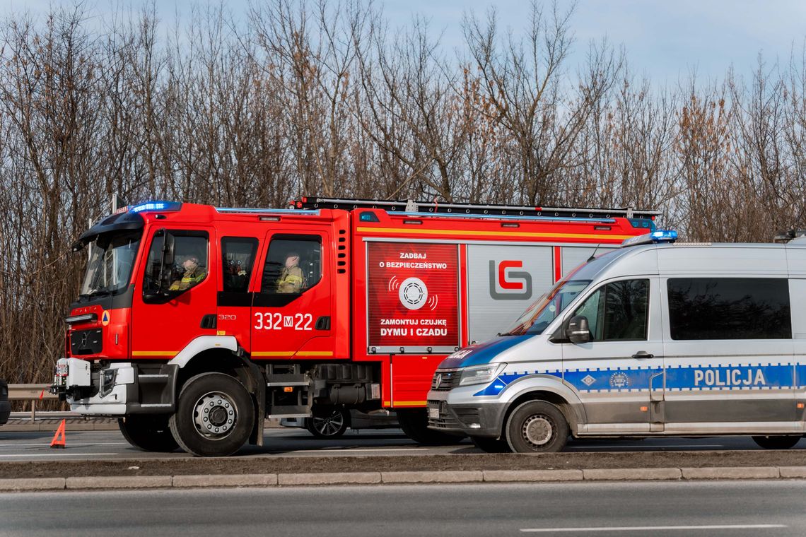 Kolizja drogowa w Radomiu. Poszkodowany mężczyzna trafił do szpitala