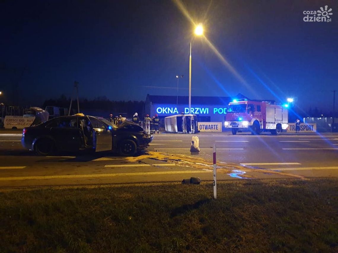 Kolizja w Wielogórze. Jeden samochód niemalże dachował