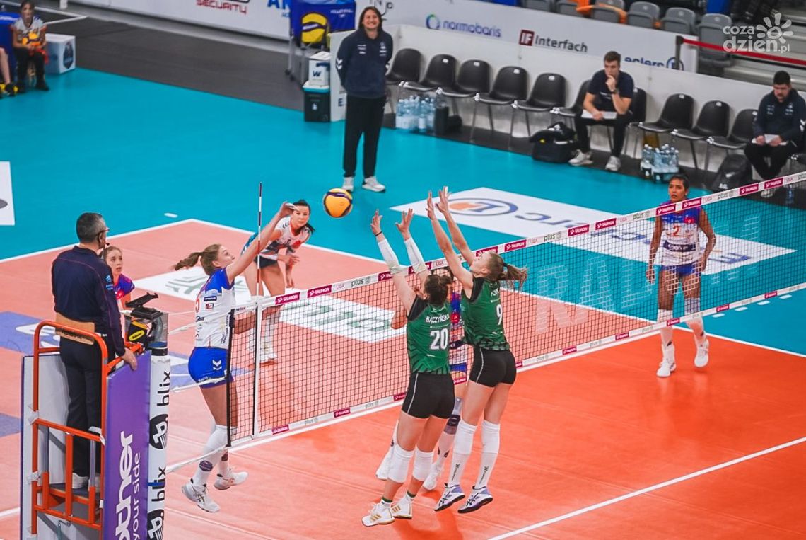 Komplet punktów Moya Radomki Lotniska Radom w domowym starciu z #VolleyWrocław