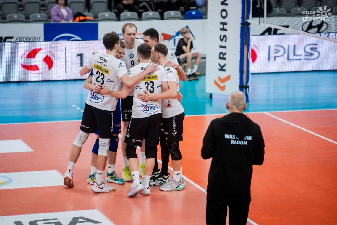 Kompromitacja Czarnych. Radomianie przegrali z uczniami SMS-u Spała