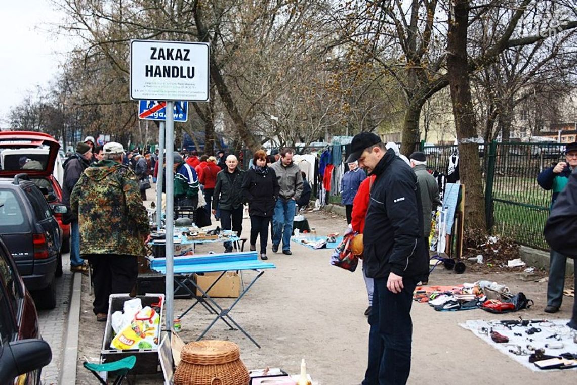 Komu potrzebny jest pchli targ?