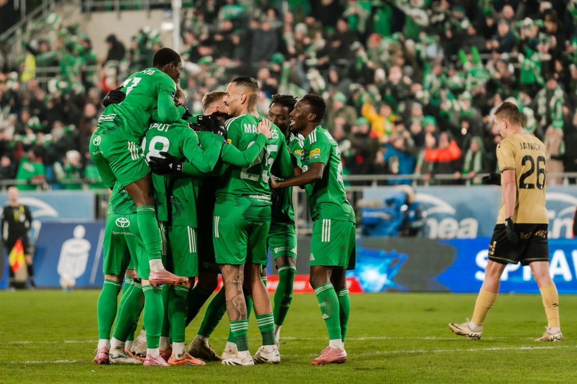 Koncert Radomiaka przy czterech trybunach! Zieloni zdemolowali u siebie lidera PKO BP Ekstraklasy, Górnika Zabrze!