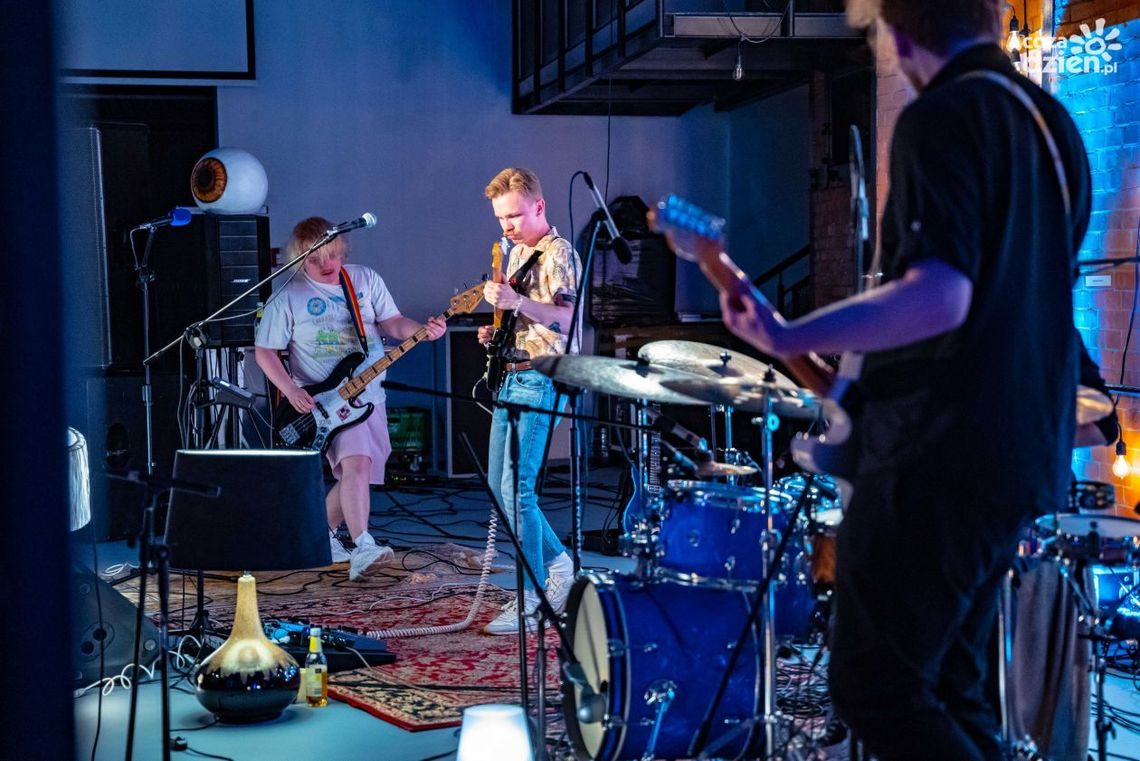 Koncert zespołu WaluśKraksaKryzys w "Elektrowni" Koncert zespołu WaluśKraksaKryzys w "Elektrowni"