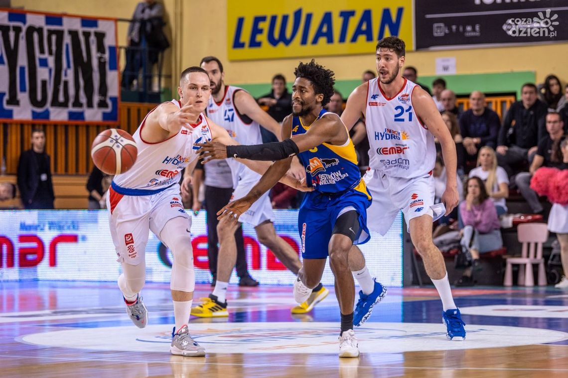 Koncertowy mecz HydroTrucku Radom! Hala MOSiR-u odczarowana!