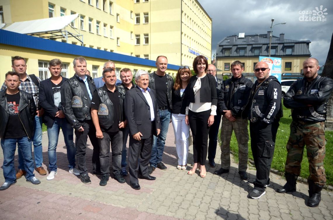 Koncerty charytatywne na remont poradni Koncerty charytatywne na remont poradni