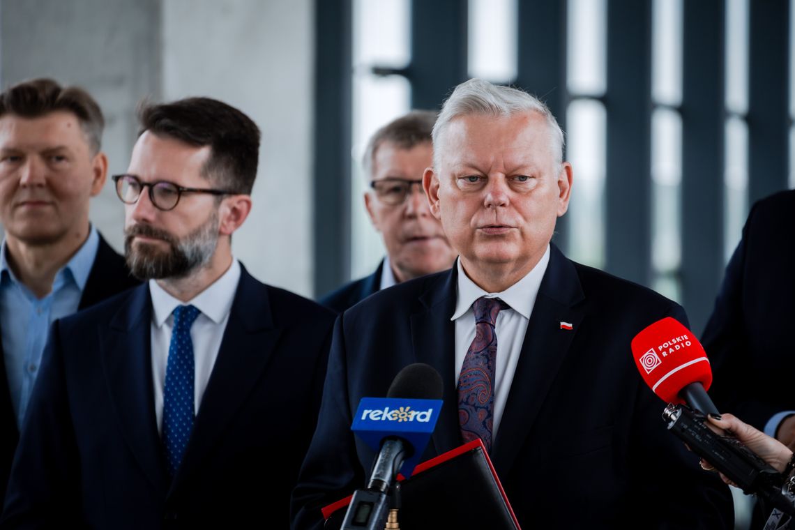 Konferencja PiS na wiadukcie. O czym mówili parlamentrzyści?