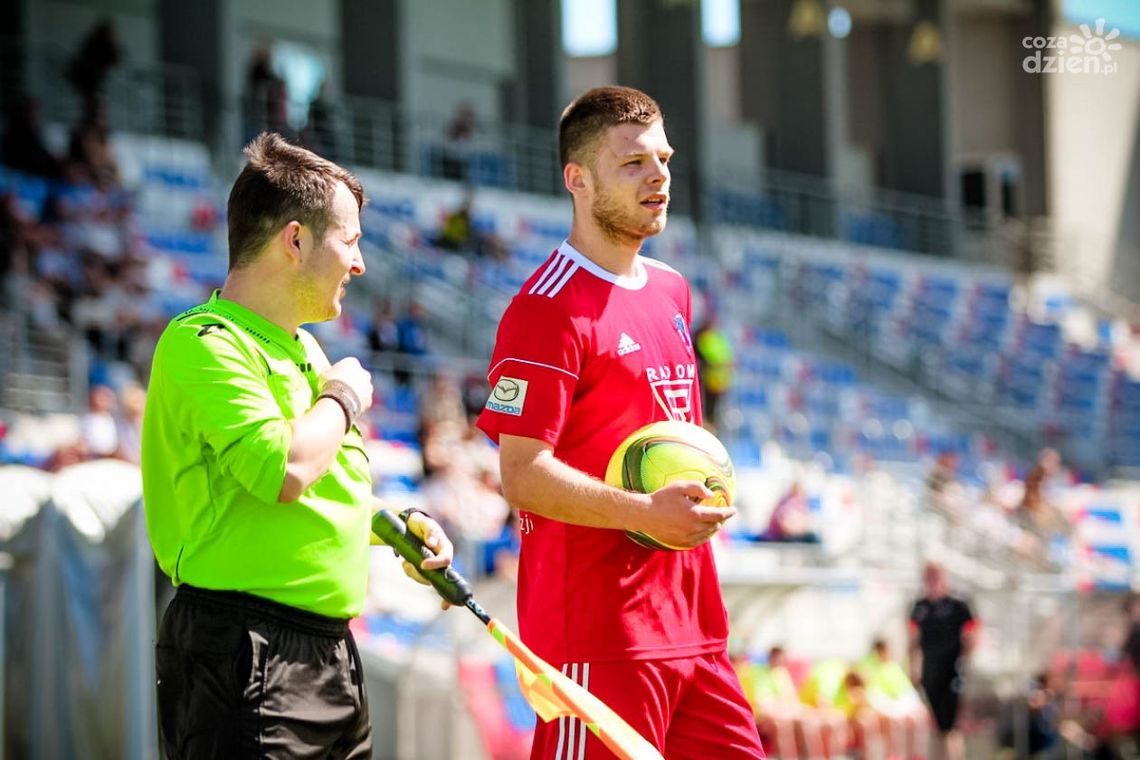 Konflikt Broni z MOSiR-em. Czy spółka działa na szkodę klubu?