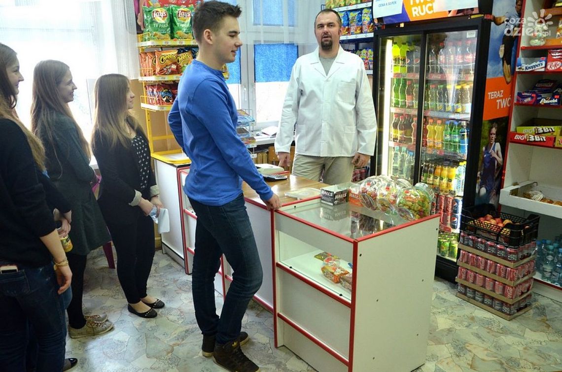 Koniec „śmieciowego” jedzenia w szkołach?