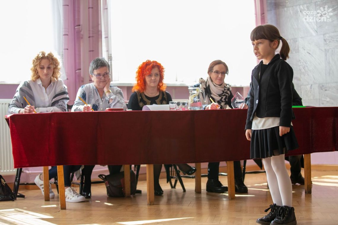 Konkurs recytatorski dla uczniów szkół Konkurs recytatorski dla uczniów szkół