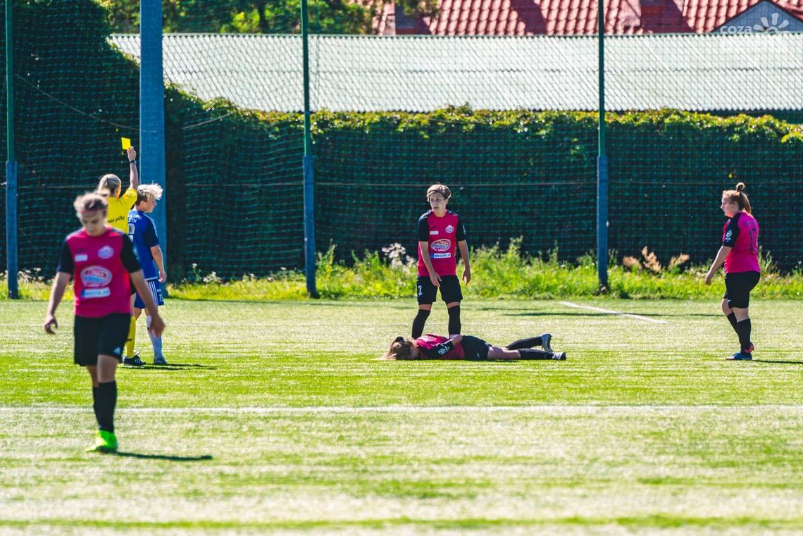 Kontuzja piłkarki i mecz przedłużony o 20 minut! HydroTruck rozgromił Rolnika Kontuzja piłkarki i mecz przedłużony o 20 minut! HydroTruck rozgromił Rolnika