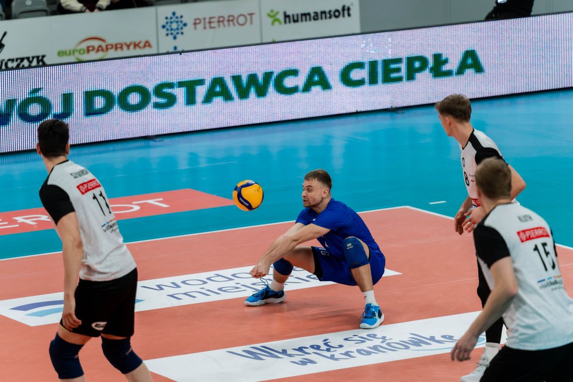 Kontuzje i absencje definiują jak na razie sezon Czarnych. "Od początku walczymy z brakami w składzie"