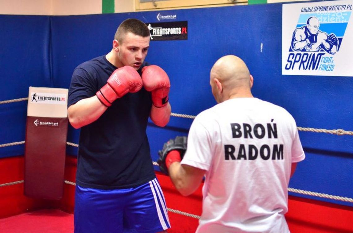 Kopytowski nokautuje na gali MMA