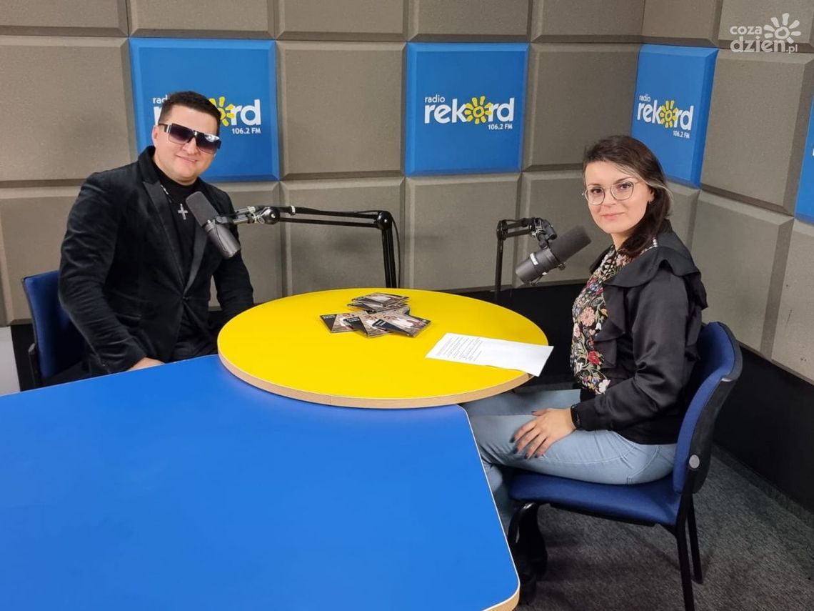 Kordian: Jestem stworzony do żywej muzyki. Najnowszy program Gadu Gadu w Radiu Rekord.
