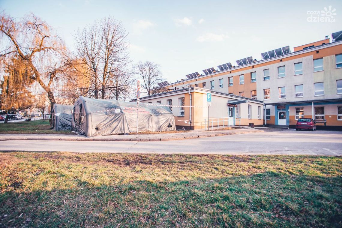 Koronawirus. Cztery osoby hospitalizowane w Radomiu Koronawirus. Cztery osoby hospitalizowane w Radomiu