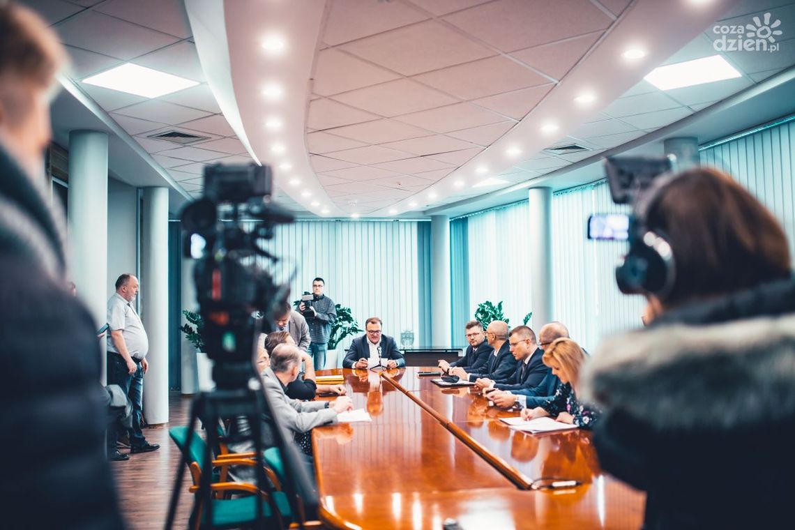 Koronawirus. Służby zdały raporty Koronawirus. Służby zdały raporty