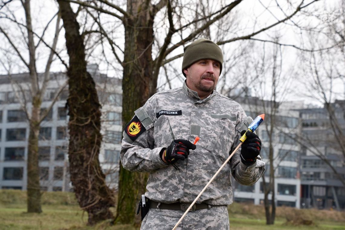 Korzystaj rozsądnie z fajerwerków Korzystaj rozsądnie z fajerwerków
