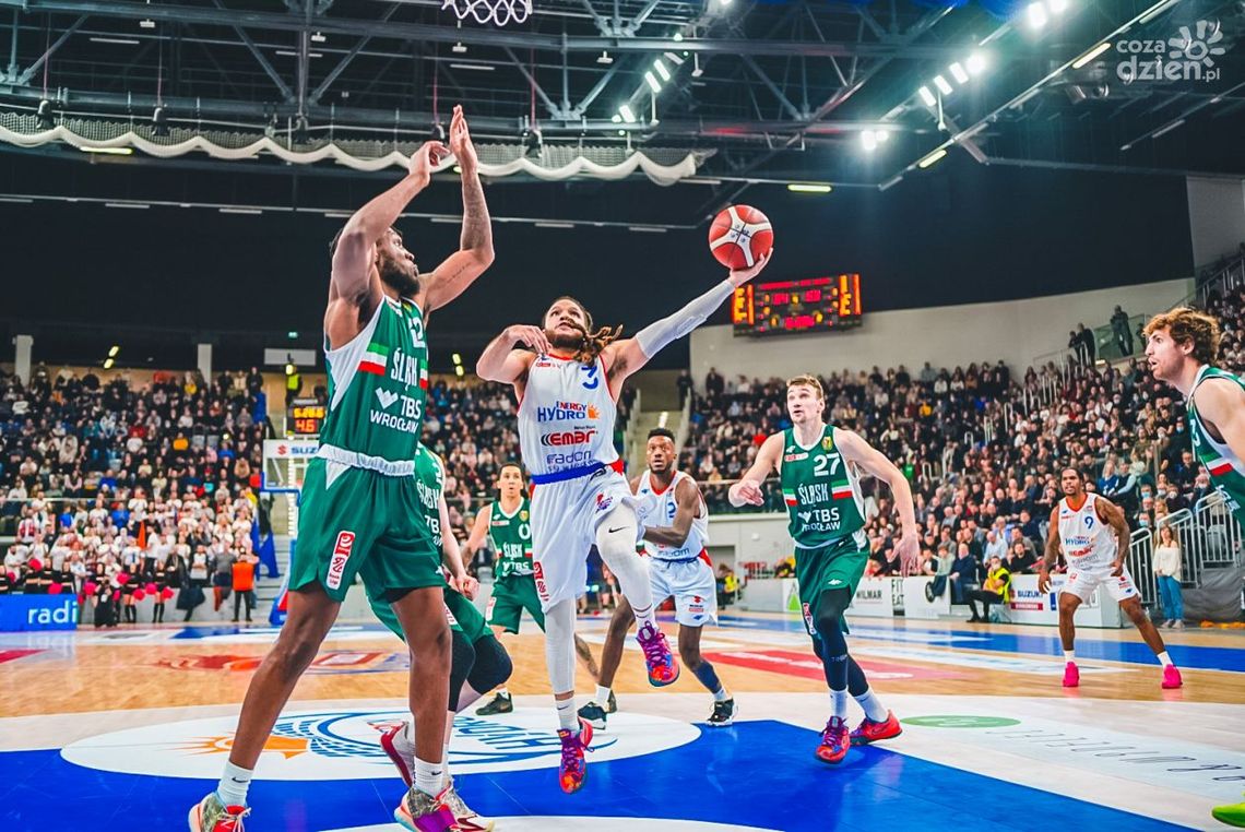 Koszykarze HydroTrucku Radom ulegli Śląskowi Wrocław. Prawie pięć tysięcy osób na trybunach RCS-u