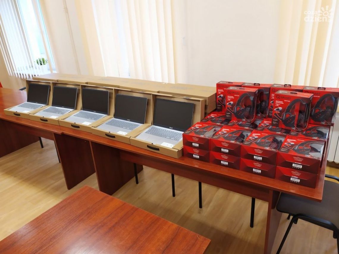 Kowala. 30 laptopów trafi do uczniów z gminy