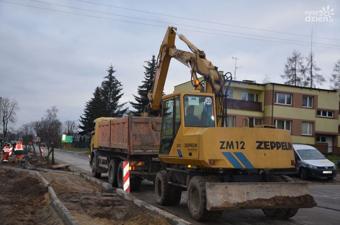 Kowala. Przebudowa drogi powiatowej rozpoczęta Kowala. Przebudowa drogi powiatowej rozpoczęta