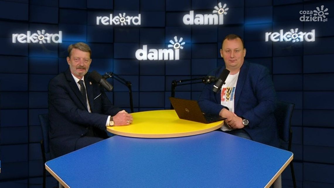 Kowalik: Przekupowanie obywateli kończy demokrację