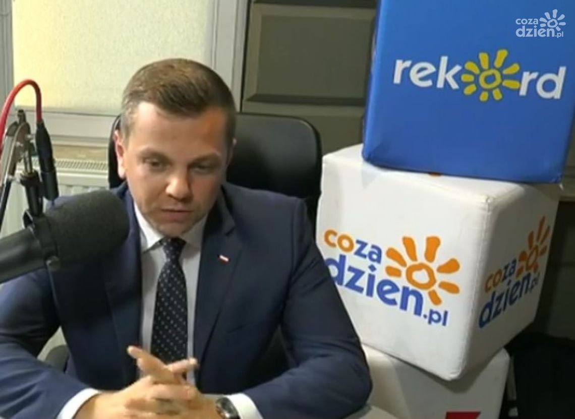 Kowalski: Radni i posłowie bez informacji