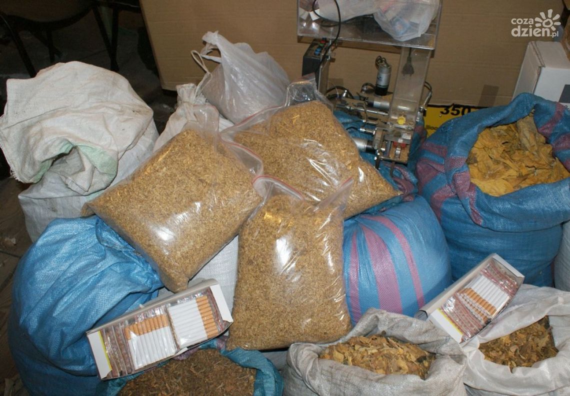 Kozienice. 54 latek wpadł z nielegalnym tytoniem