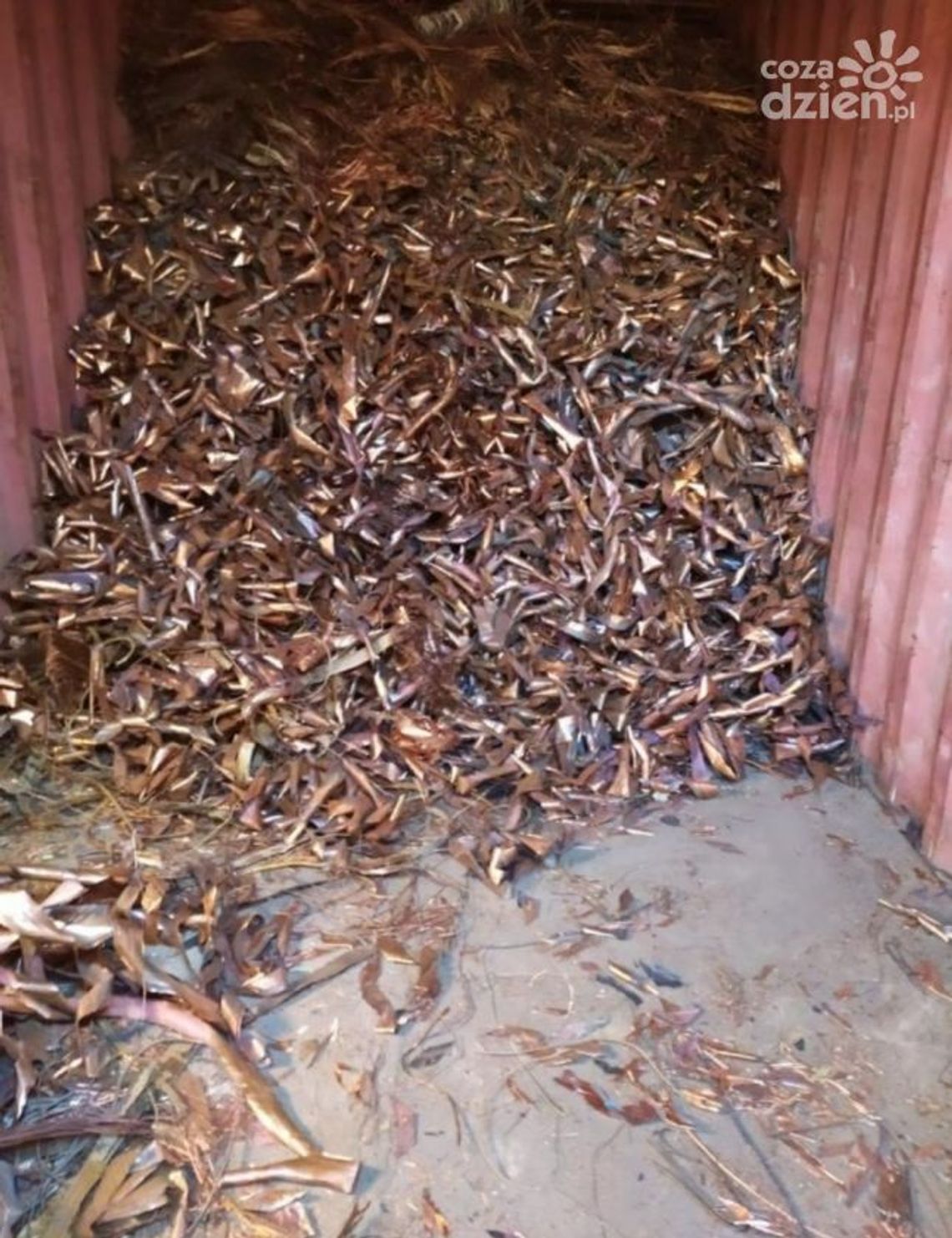 Kozienice. Policjanci rozbili grupę zajmującą się kradzieżą miedzi