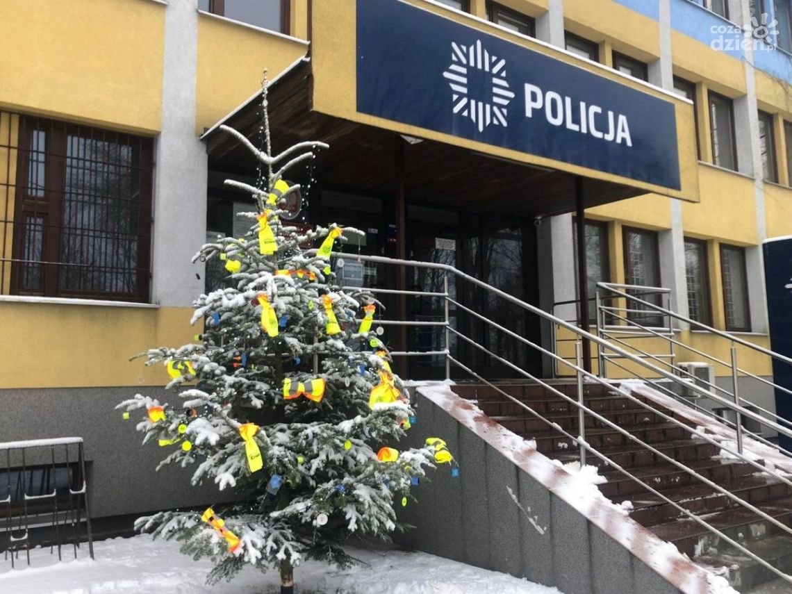 Kozienicka "odblaskowa choinka" pod komendą