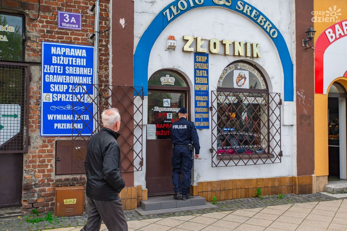 Kradzież u jubilera przy ul. Wałowej 