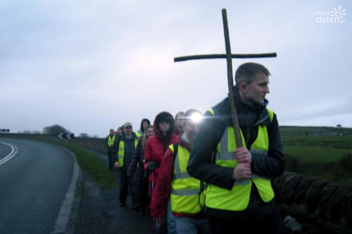 ks Artur Chruślak - rozmowa w studiu lokalnym Radia Rekord