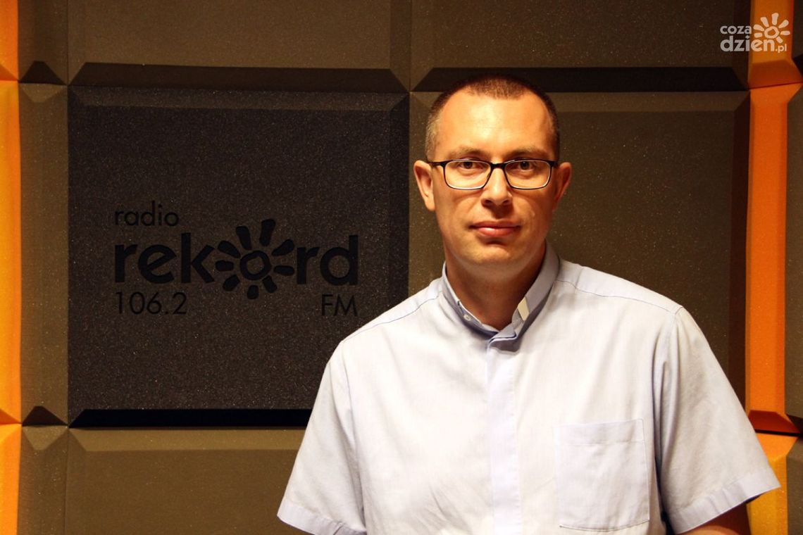 ks. Mariusz Wilk - rozmowa w studiu lokalnym Radia Rekord