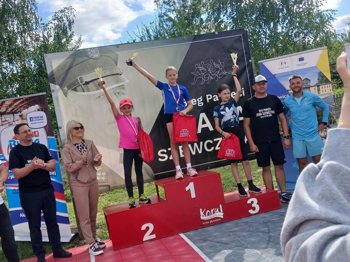 Ksenia Nadolna ze srebrnym medalem w Zbrzy