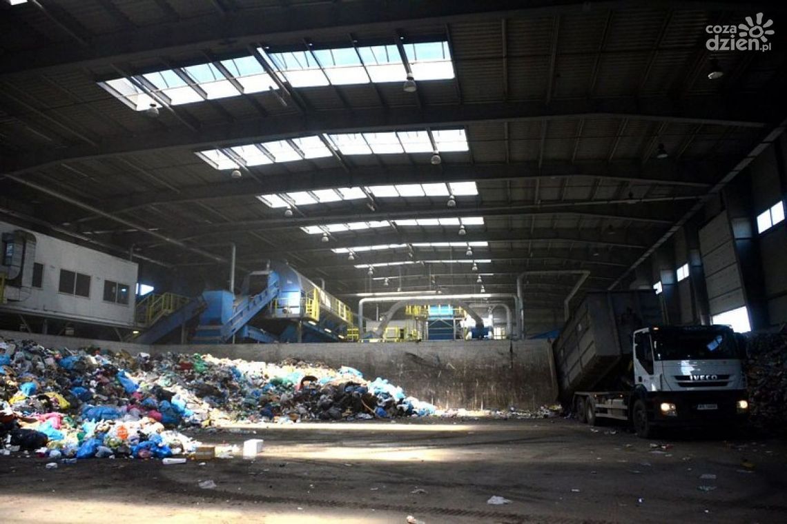 Kto od 1 lipca odbierze śmieci z naszych posesji? Kto od 1 lipca odbierze śmieci z naszych posesji?