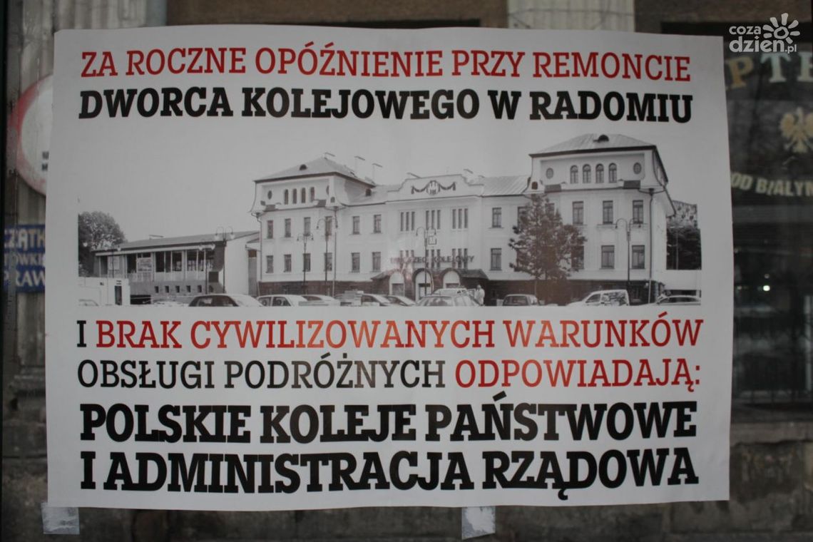 Kto odpowiada za opóźniony remont dworca? Dowiesz się z plakatu Kto odpowiada za opóźniony remont dworca? Dowiesz się z plakatu