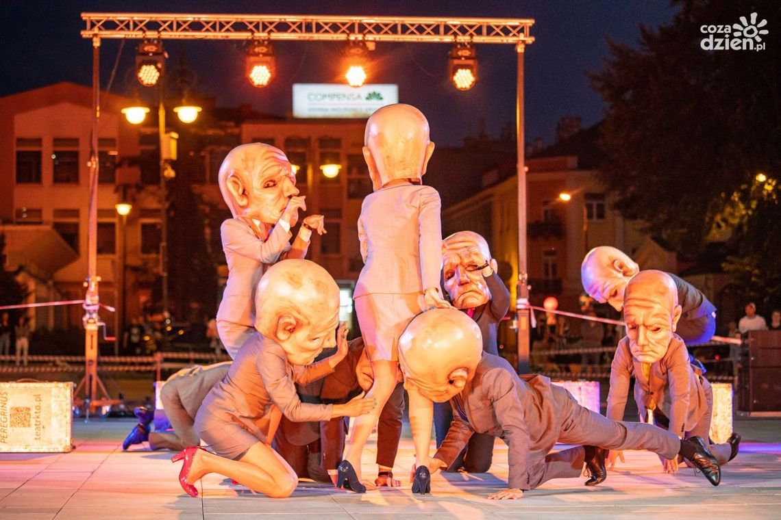 KTO wystąpił na ulicy