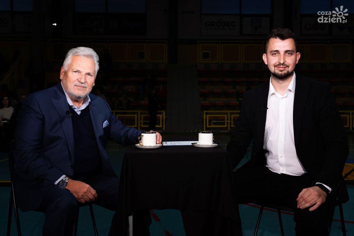 Kwaśniewski: PO ma dwóch bardzo dobrych kandydatów na prezydenta. Obydwaj muszą jednak ciężko pracować Kwaśniewski: PO ma dwóch bardzo dobrych kandydatów na prezydenta. Obydwaj muszą jednak ciężko pracować