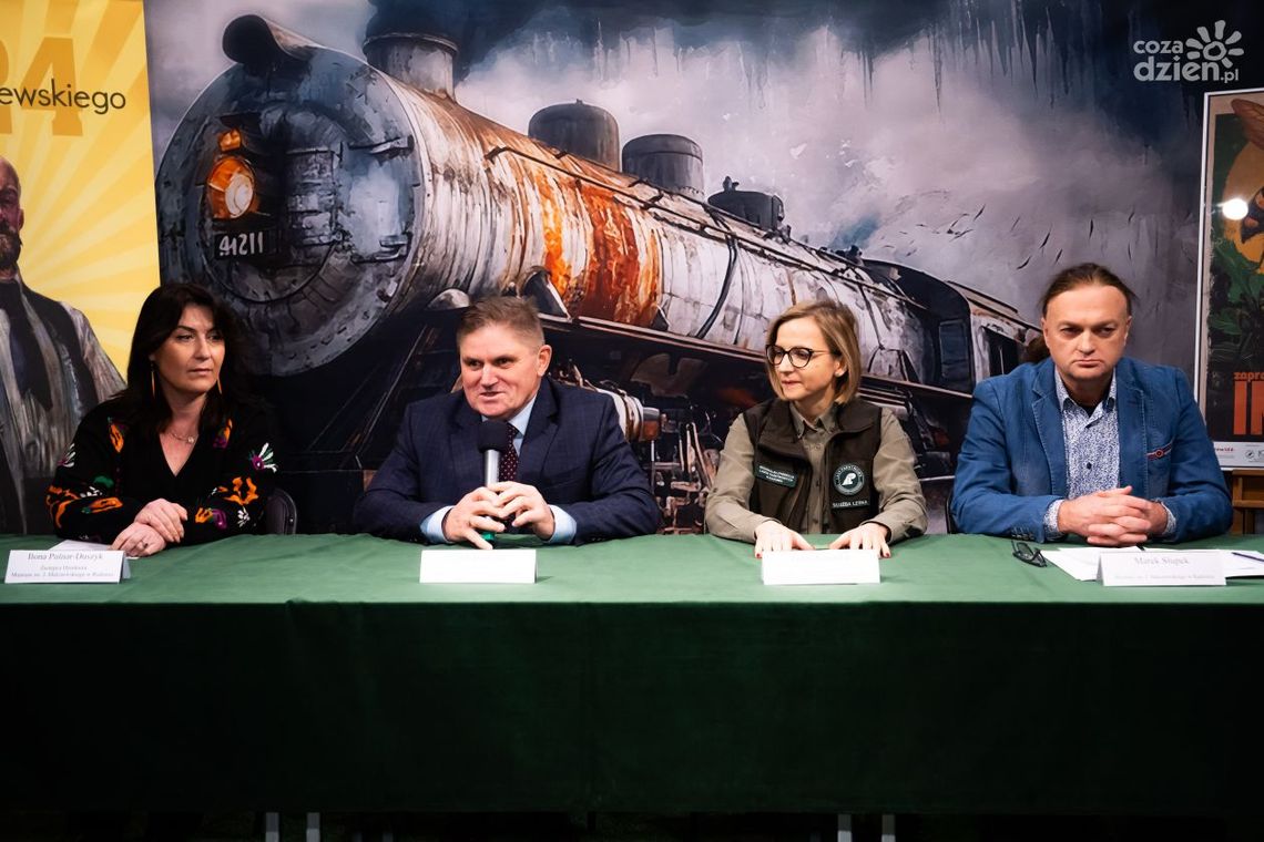 Ładne i niebezpieczne. Nowa wystawa w Malczewskim Ładne i niebezpieczne. Nowa wystawa w Malczewskim