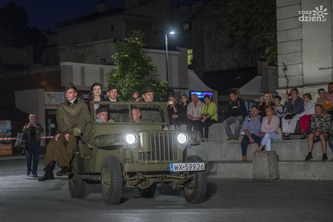 Lady from Hell wylądowała