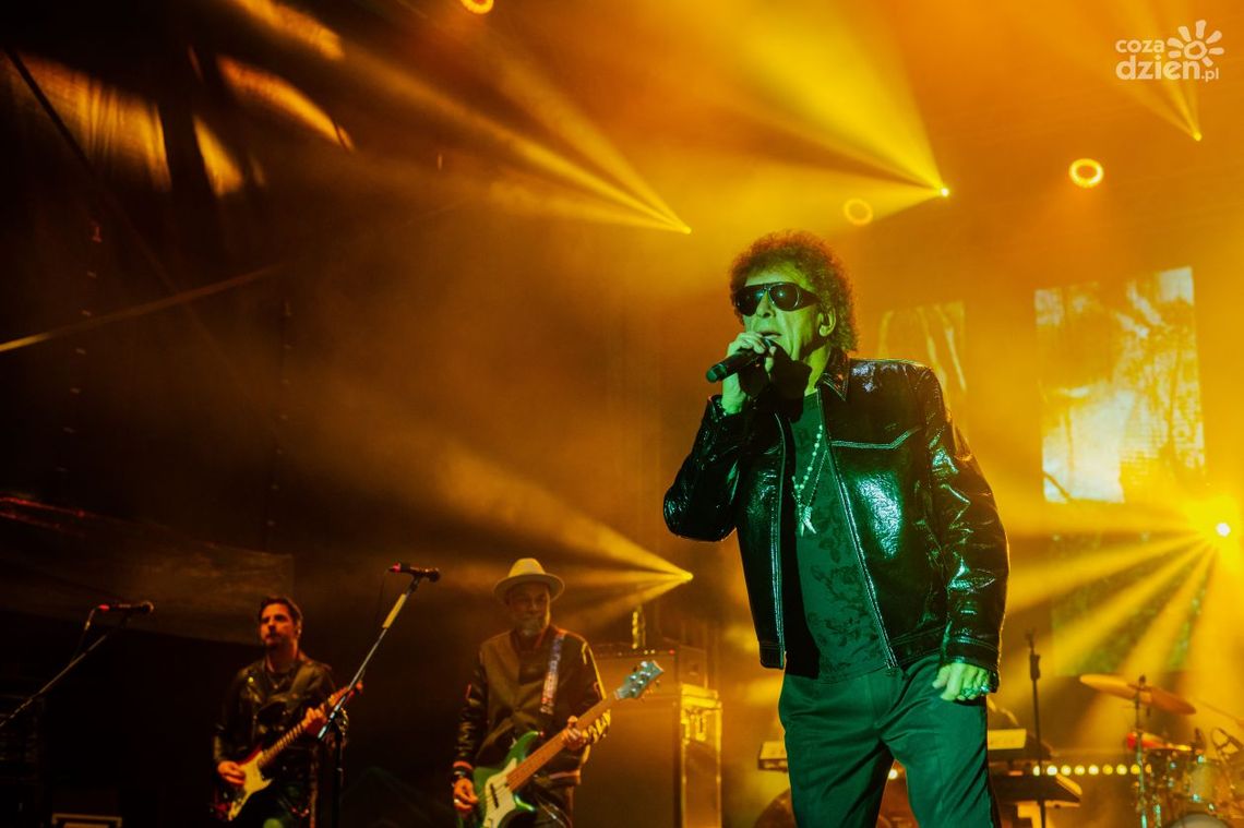 Lady Pank już w piątek, 2 grudnia w Radomskim Centrum Sportu. Legenda świętuje 40-lecie! Lady Pank już w piątek, 2 grudnia w Radomskim Centrum Sportu. Legenda świętuje 40-lecie!