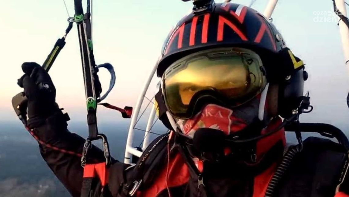 Latający policjant dostrzegł pożar Latający policjant dostrzegł pożar
