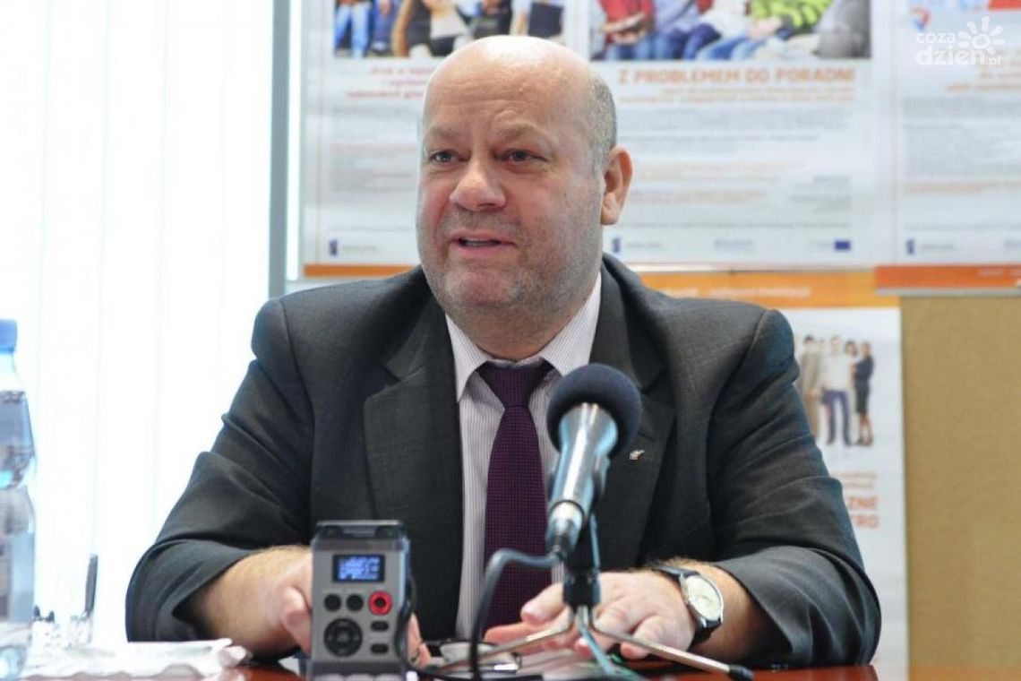 Leszek Pożyczka - przewodniczącym komisji edukacji