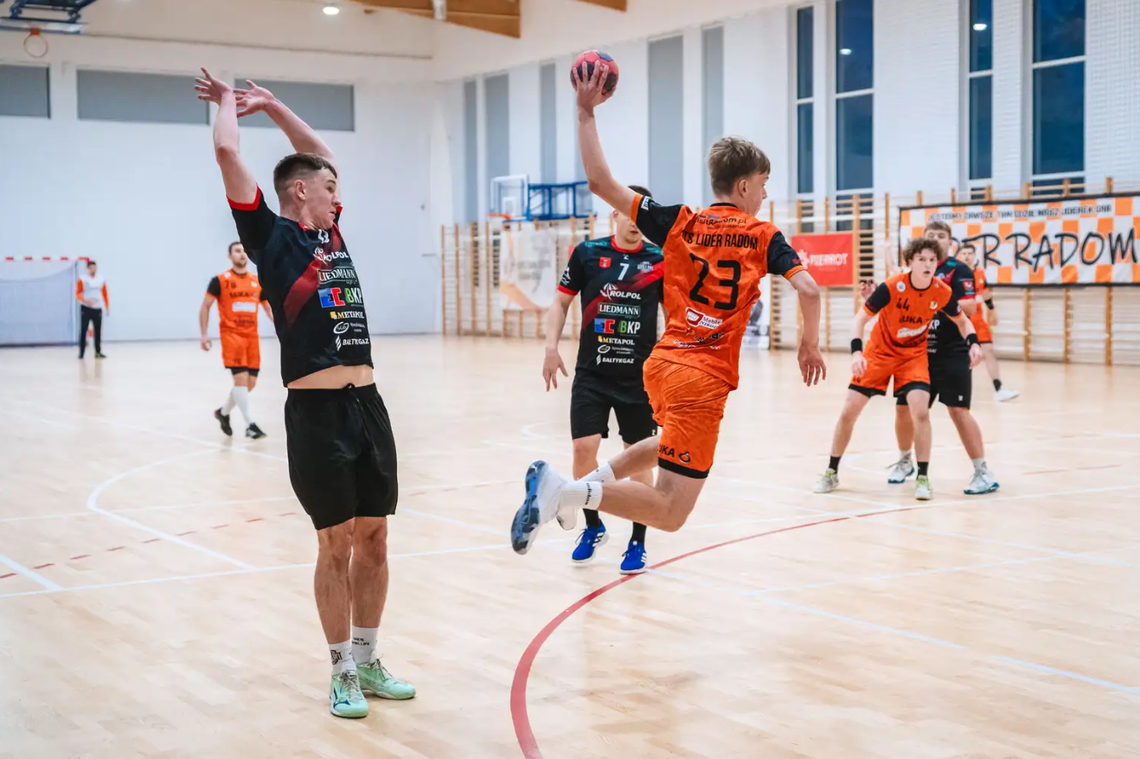 Lider Radom triumfuje w meczu z Wieluniem!