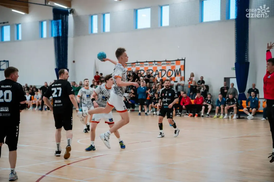 Lider Radom zaczyna sezon od remisu i punktu w Warszawie