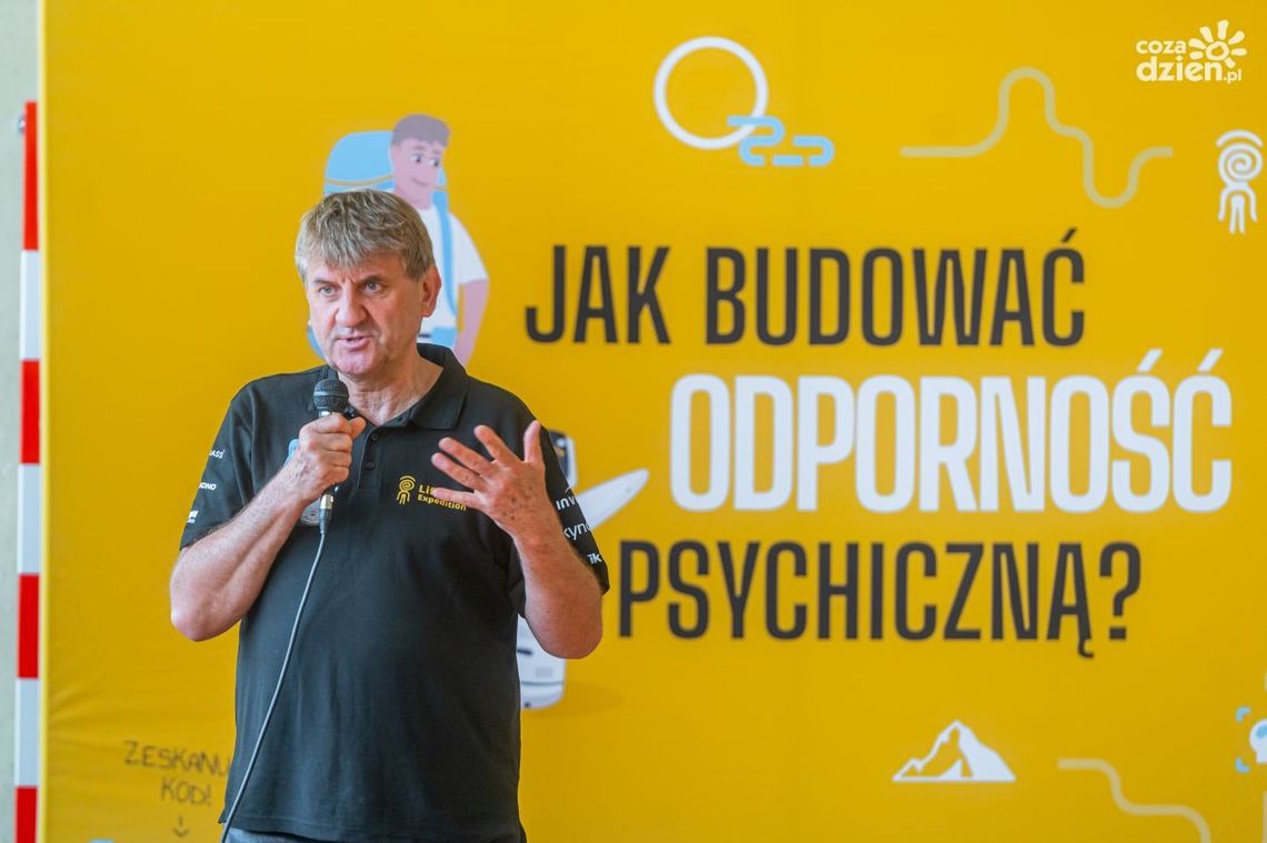 LifePlan Academy. Uczniowie Elektronika zaprogramowali robota dla Marka Kamińskiego