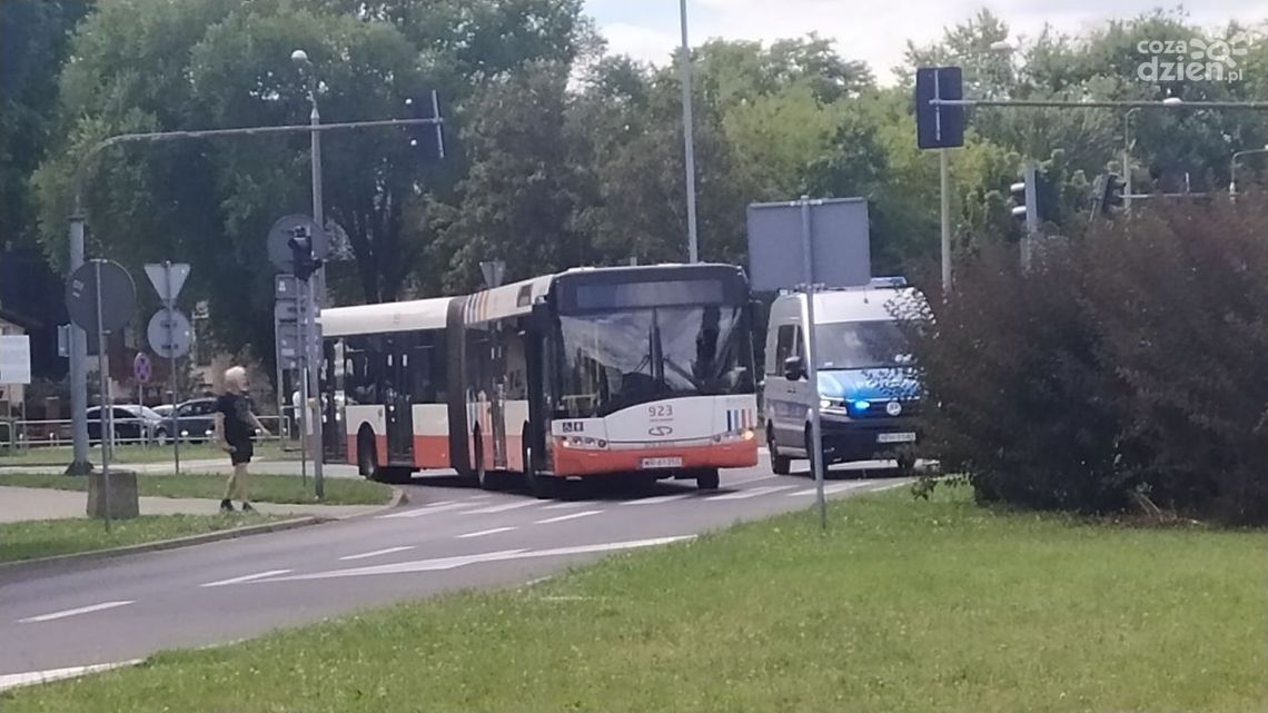 Limanowskiego. Potrącenie mężczyzny na wózku 